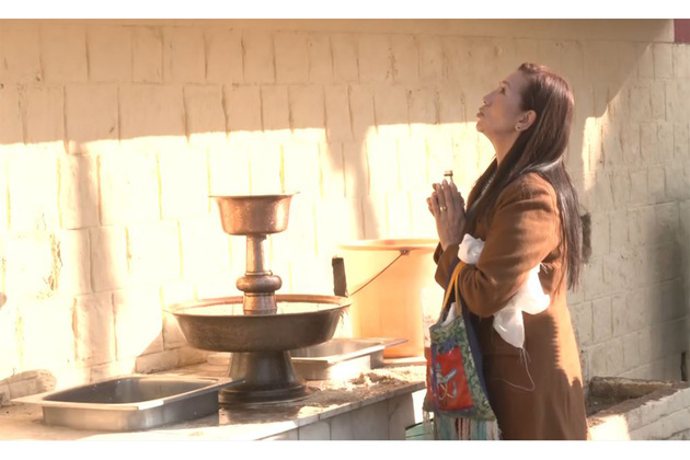 Tibetans offer condolence prayers for Ngari Rinpoche, youngest brother of Dalai Lama
