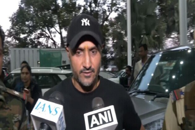 Harbhajan advises India to "play safe" against Usman Tariq ahead of IND-PAK clash