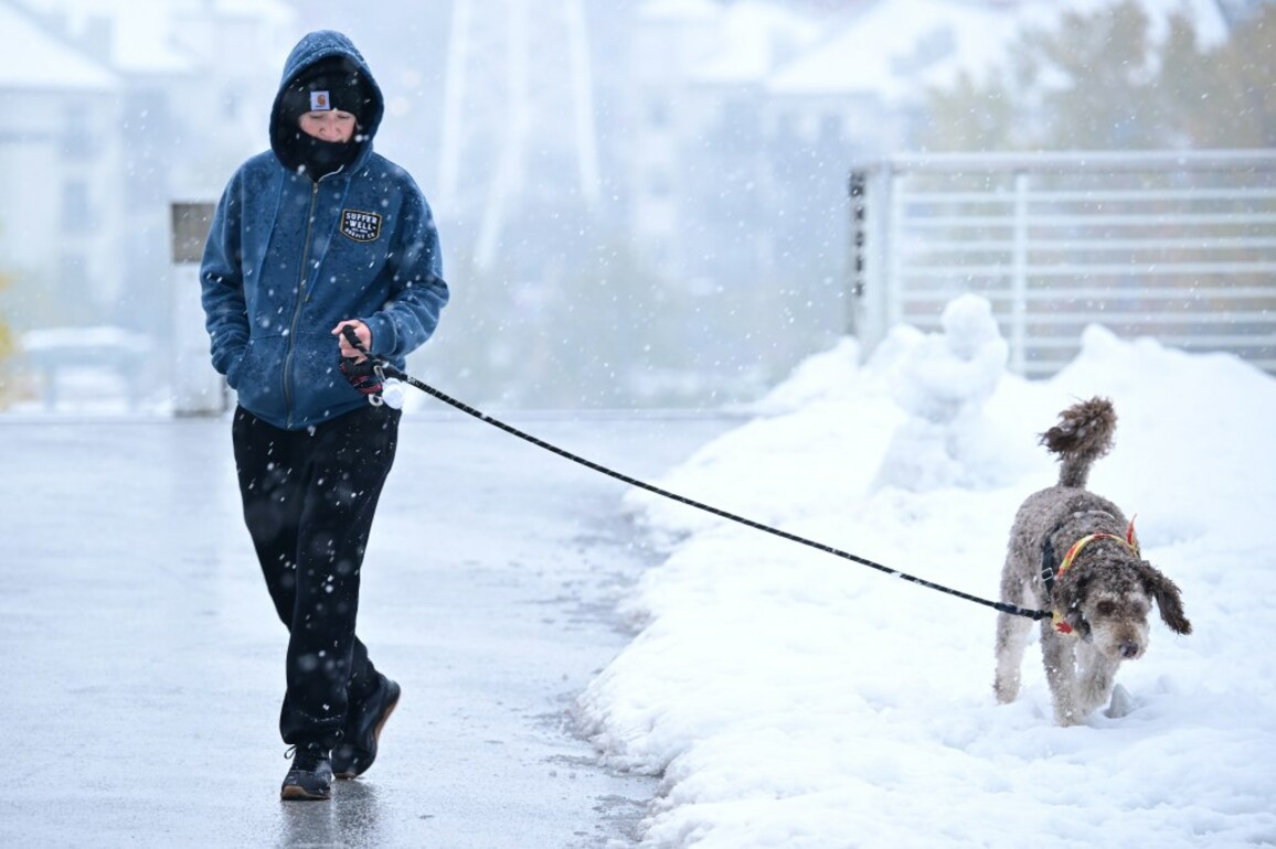 Colorado weather- Snow to continue through Saturday, forecasters say