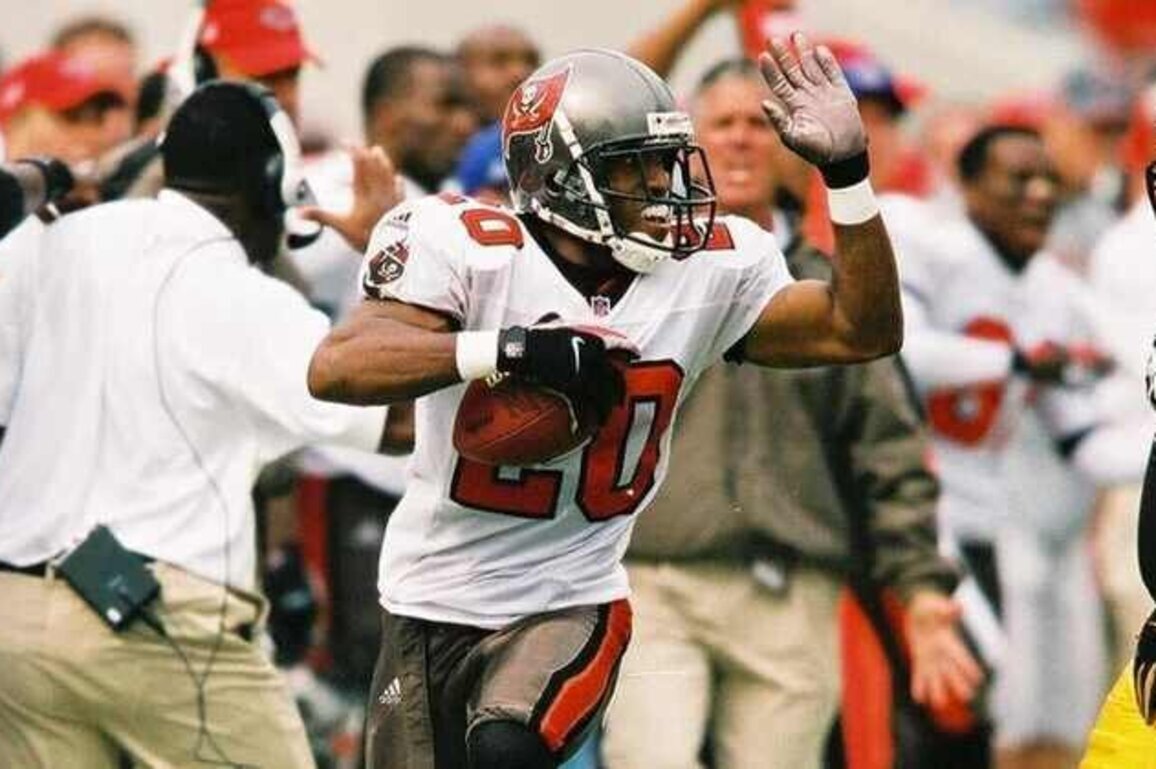 Top Five Interception Seasons in Bucs History