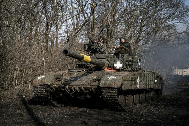 US does not let Ukraine even consider negotiating Moscow