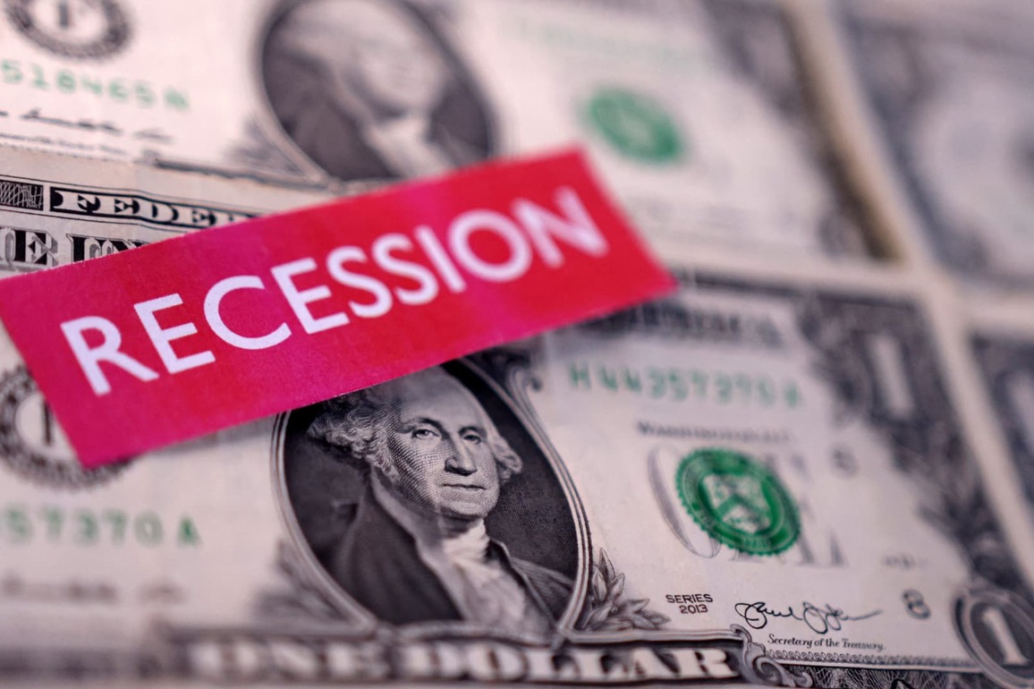 The probability of a recession is approaching 50%, Deutsche markets survey finds