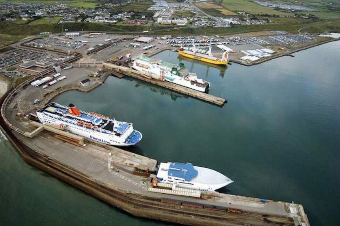 Gardaí Investigate After Men Discovered Hiding in Lorry at Irish Port