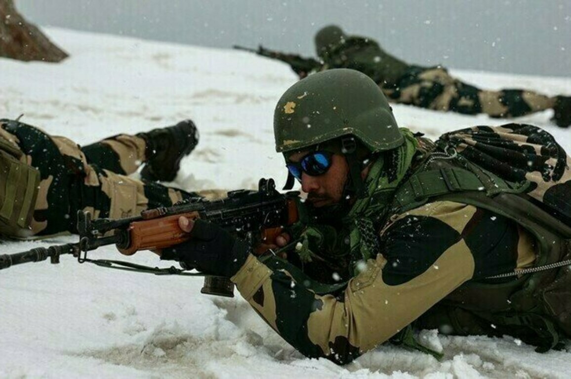 Moscow urges New Delhi and Islamabad to exercise restraint
