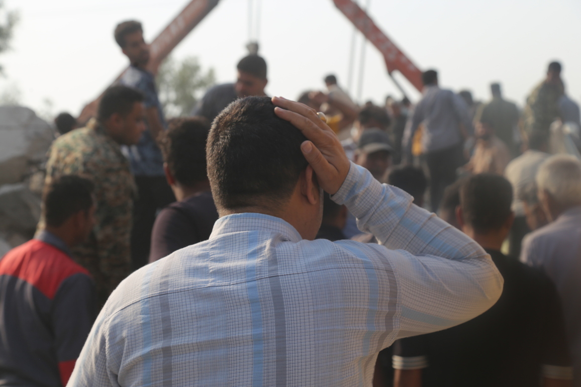 IRAN-HORMOZGAN-MINAB-ELEMENTARY SCHOOL-DEATH-RISING
