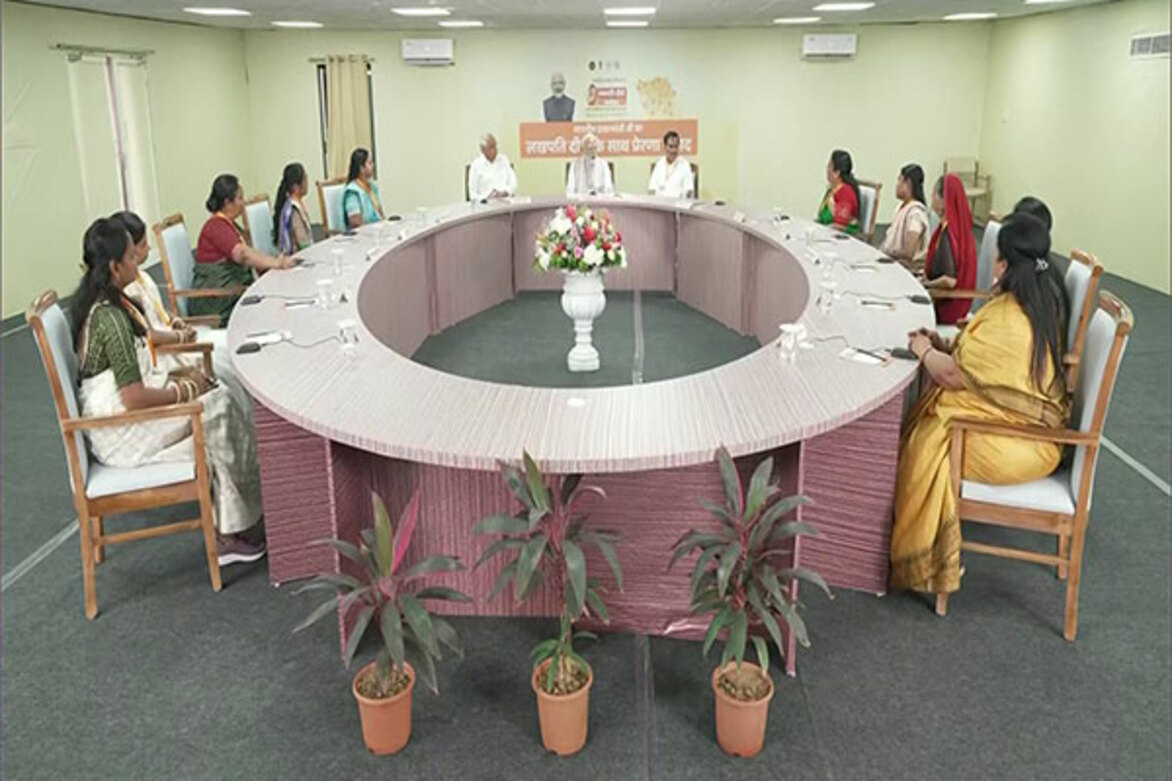 Gujarat: PM Modi interacts with 'Lakhpati Didis' in Navasari on International Women's Day