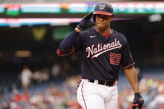 Padres acquire star Juan Soto from Nationals