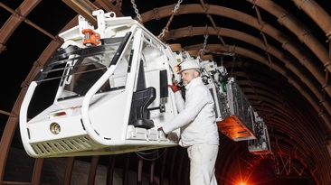 SMT Scharf's DZK 3500 monorail