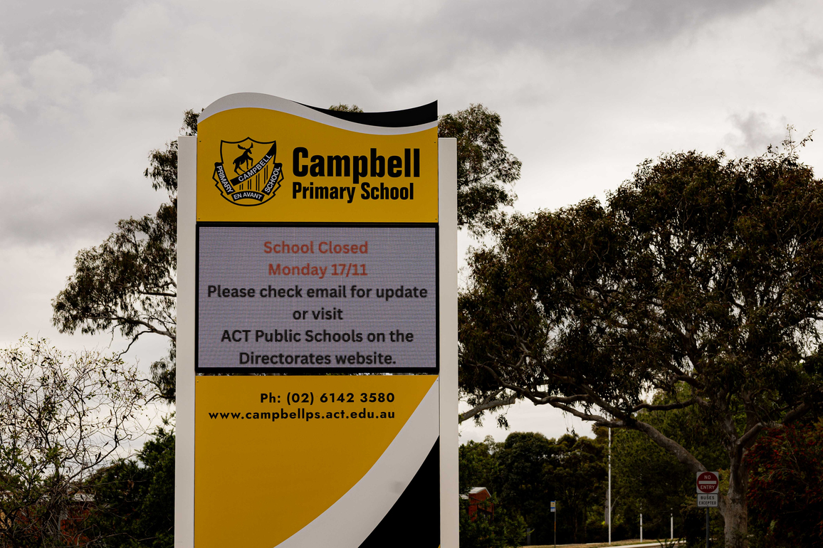AUSTRALIA-CANBERRA-POSSIBLE ASBESTOS CONTAMINATION-SCHOOLS-CLOSED