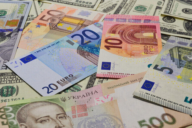 Billions moved out of Ukraine in suspected capital flight fraud