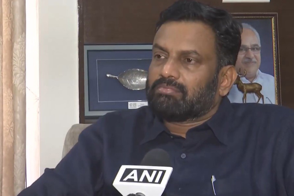 "Congress insulting feelings of lakhs of Malyali voters": CPI MP Sandosh Kumar amid suspense over Keralam CM