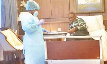Lukwago mu ddwaaliro e Nairobi. Lukwago mu ddwaaliro e Nairobi.