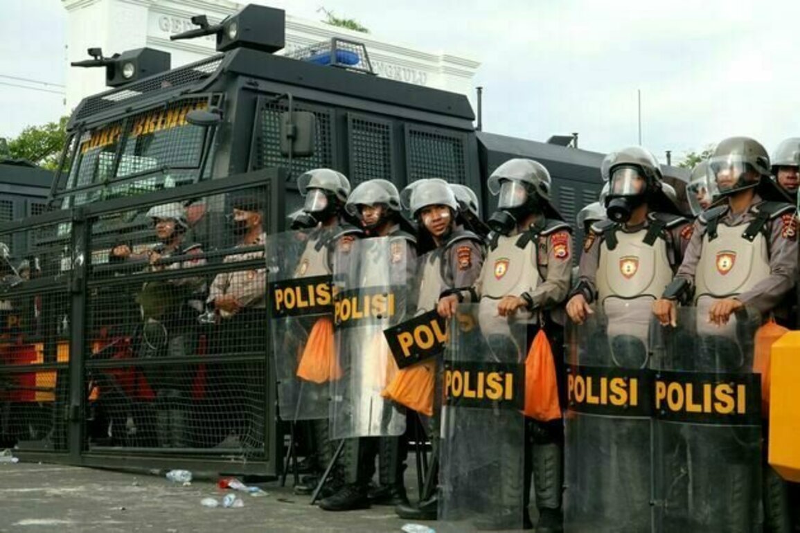 The crisis of Indonesian policing: Guardians of the people or protectors of power?