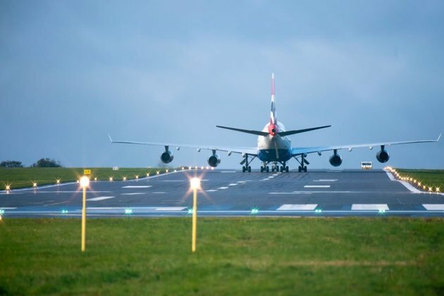 Airlines face survival test on recovery delayed by virus