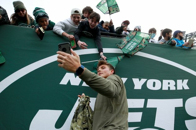 Zach Wilson makes return as Jets tackle Texans