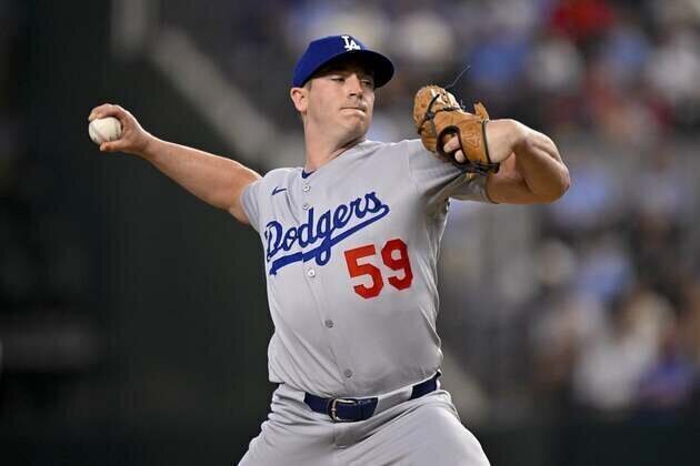 Dodgers re-sign RHP Evan Phillips to one-year deal