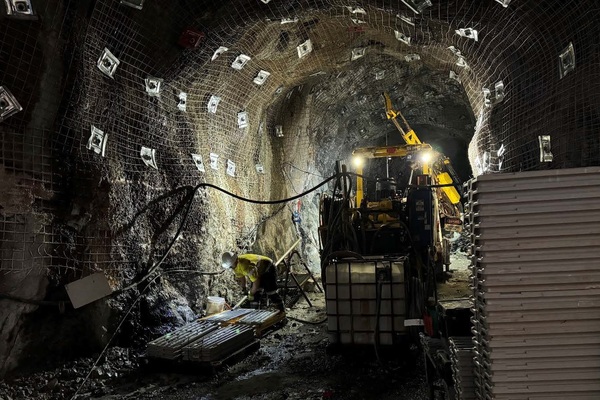 Ambitious Catalyst beats competitors to Old Highway gold deal