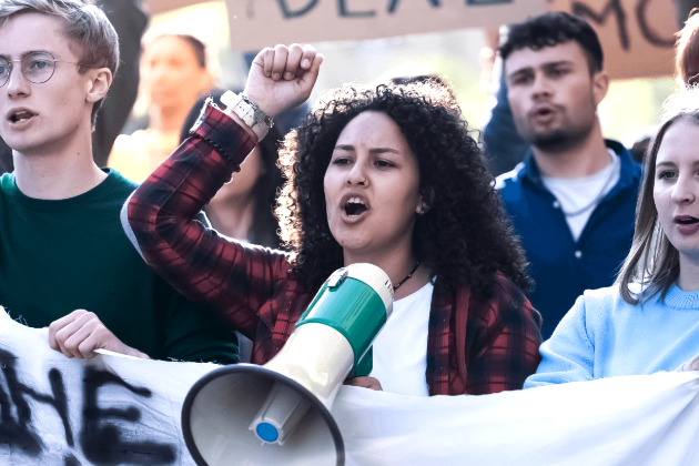 Trump threatens funding cut to colleges allowing 'illegal protests'