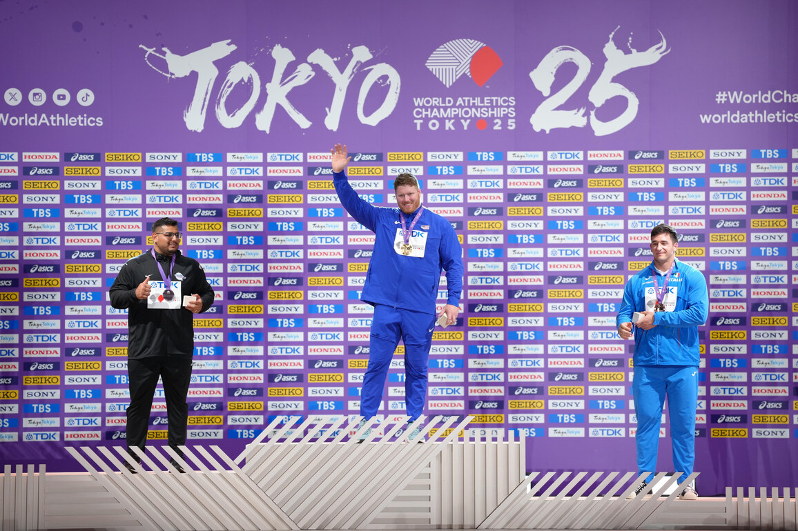(SP)JAPAN-TOKYO-ATHLETICS-WORLD ATHLETICS CHAMPIONSHIPS-MEN'S SHOT PUT-AWARDING CEREMONY
