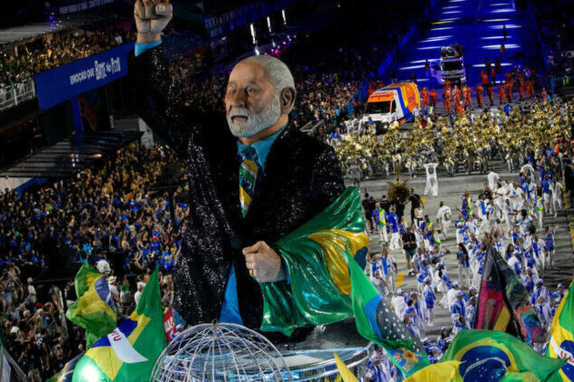 Carnival parade honouring Lula finishes last amid political backlash