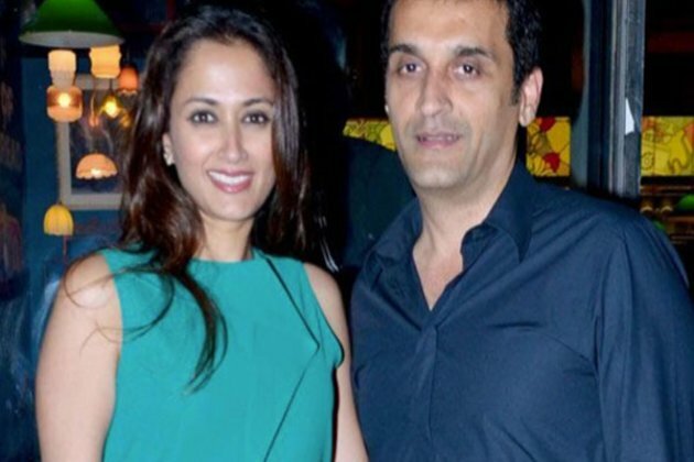 Actor Gayatri Joshi, husband involved in car accident in Italy