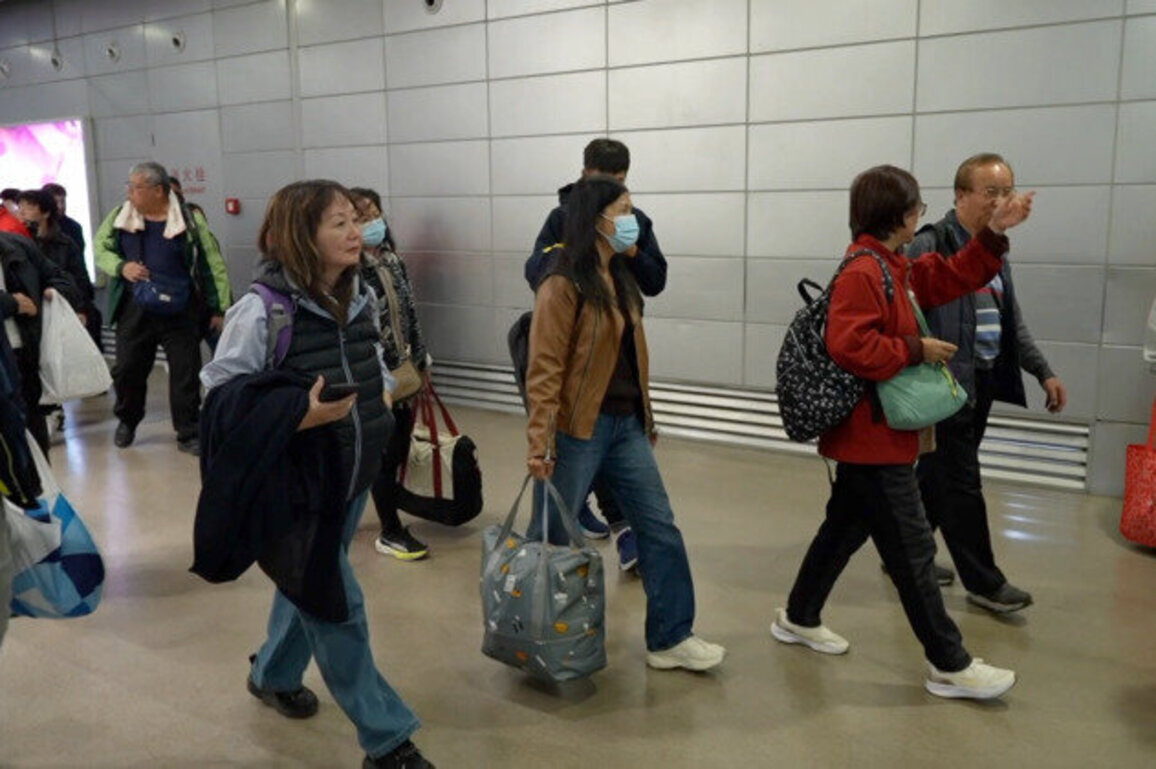 Over 70 Taiwan residents evacuated from Middle East arrive in Shanghai