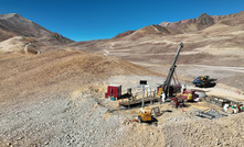 Los Azules active drill rig