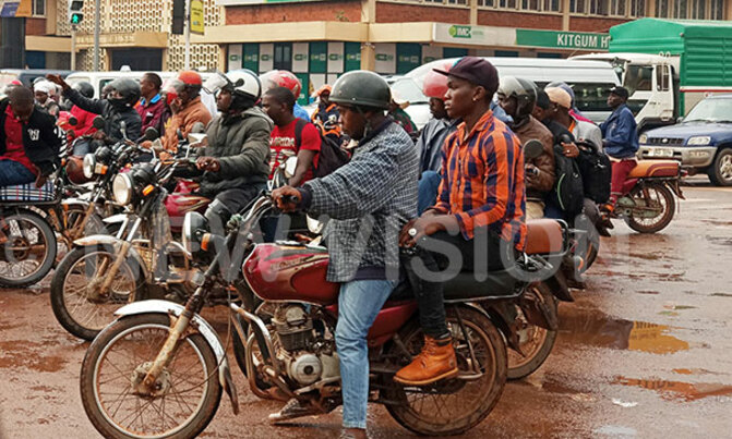 Police urged to enforce helmet use Police urged to enforce helmet use