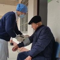 Care comes knocking as Chinese seniors turn to nurses on-demand