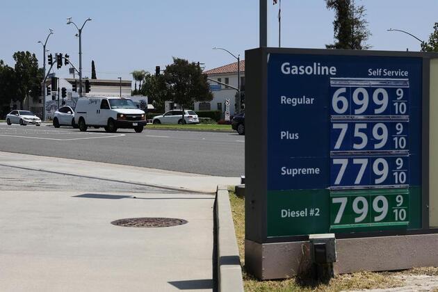 Feature: Americans feel the pinch of soaring gas prices amid Iran war