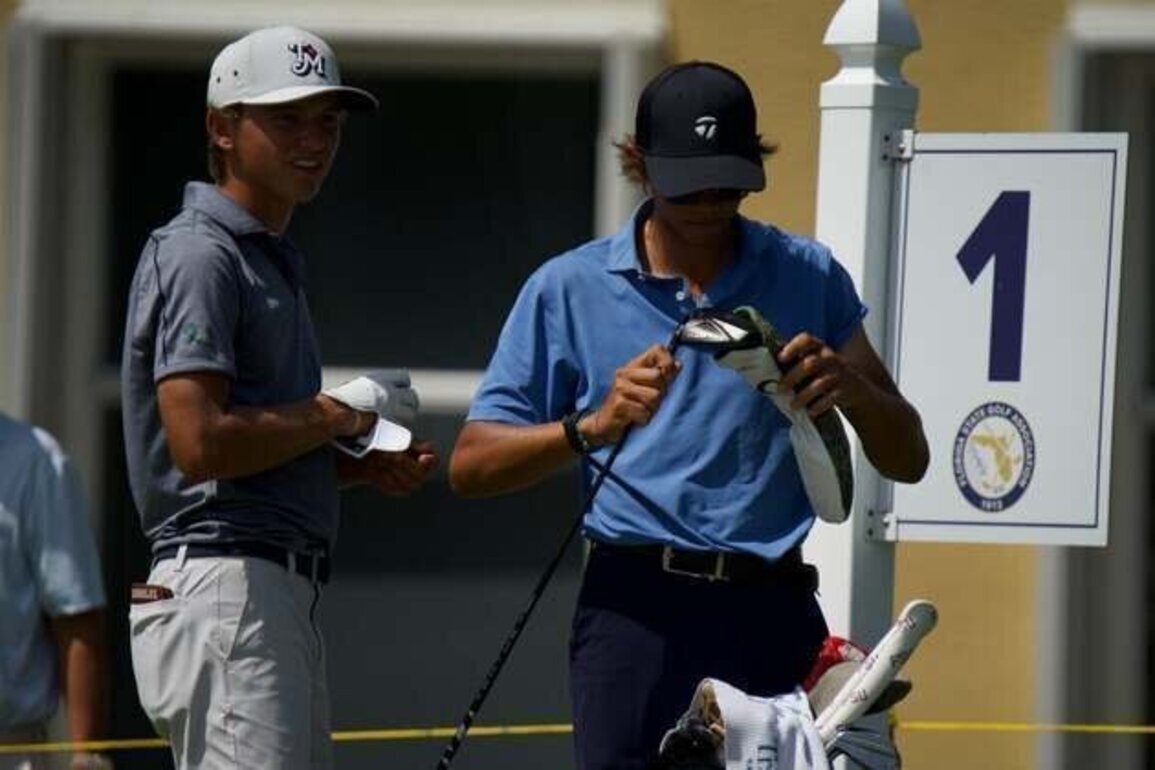 Miles Russell, 17, qualifies for U.S. Open with Charlie Woods on bag