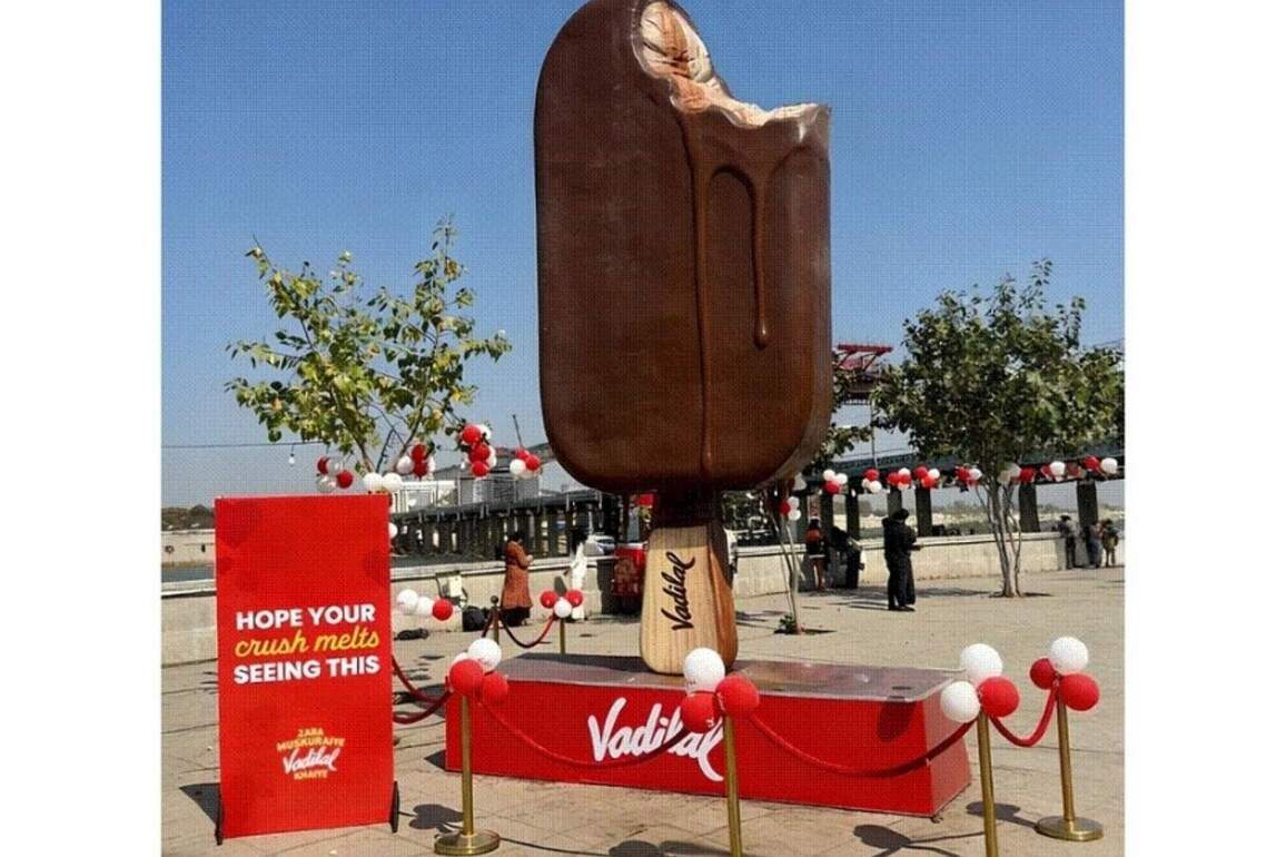 Melt Your Crush: Vadilal's 17ft Melting Ice Cream Sparks Romance at Sabarmati Riverfront