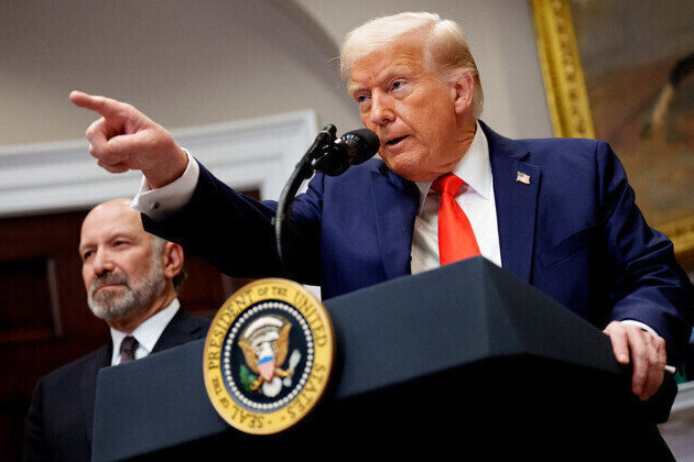Trump warns US faces Spain-style migrant invasion