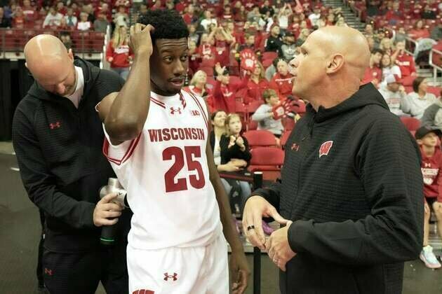 No. 23 Wisconsin sinks 15 3-pointers to slay SIUE