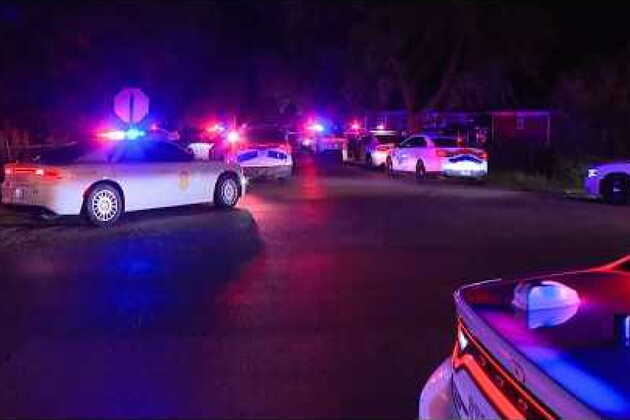 2 Indianapolis officers wounded, suspect killed in shootout