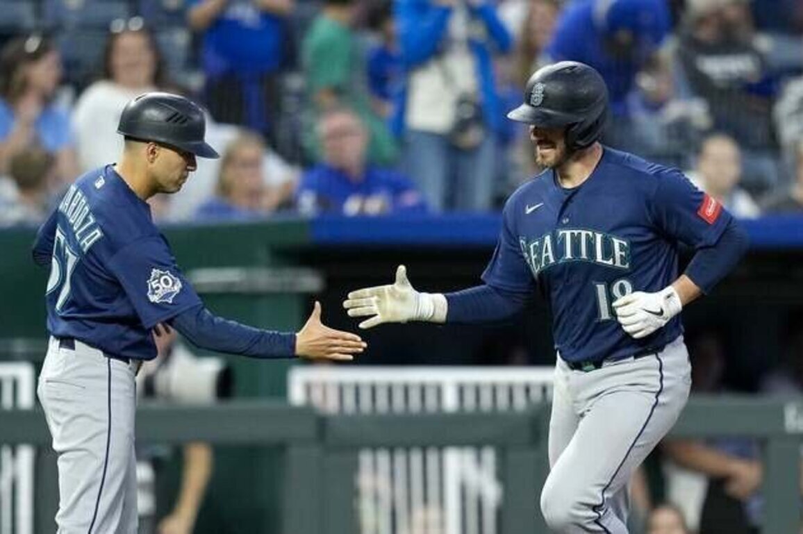 Mariners out for continued road success in matchup vs. struggling Royals