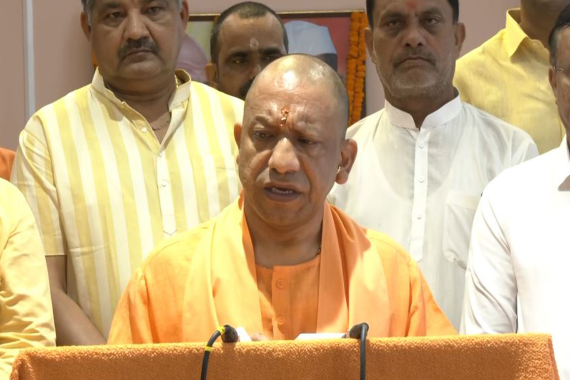 Uttar Pradesh CM Yogi Adityanath pays tribute to Mahatma Gandhi on his 156th birth anniversary