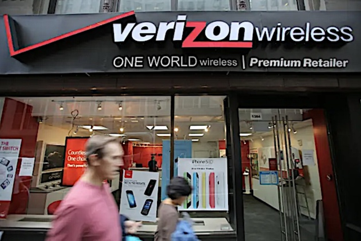 Verizon plans major shake-up, cutting 15 percent of workforce