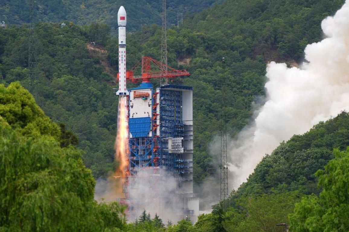 Update: China launches new test satellites for internet technology