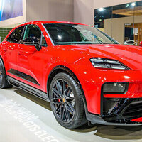 Porsche profits crash after costly EV strategy U-turn