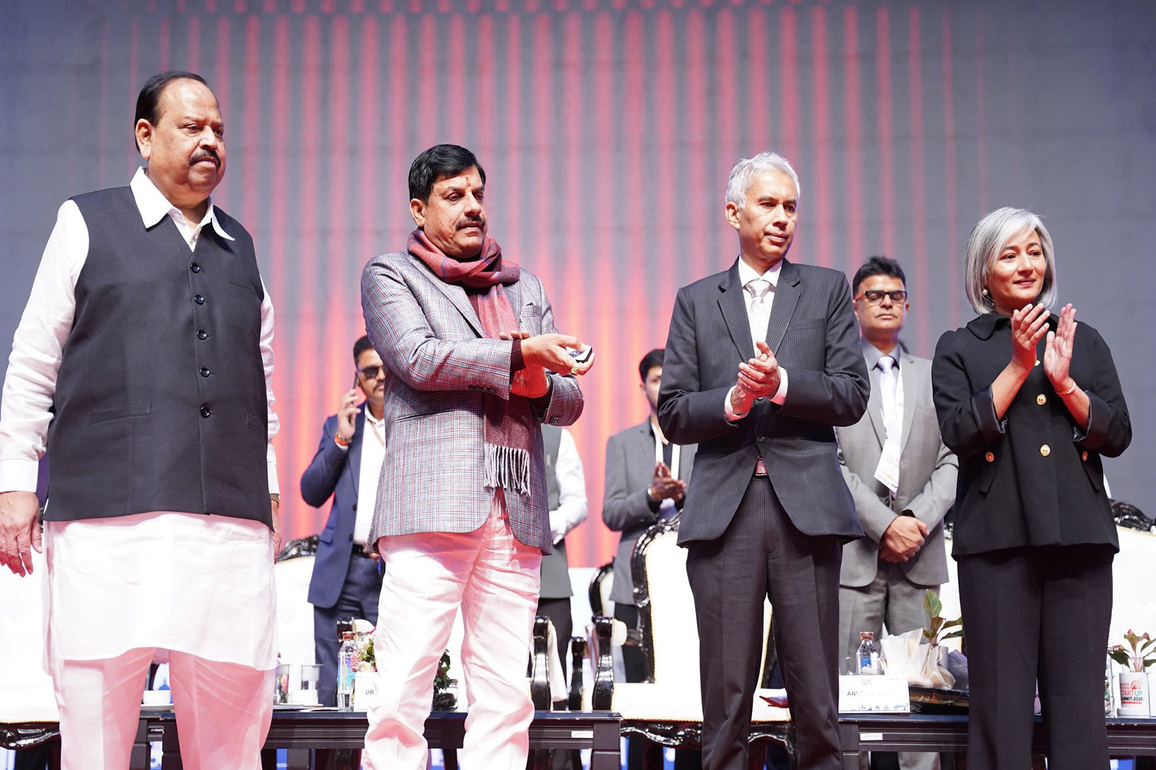 MP CM Yadav transfers incentives assistance of Rs 2.5 cr to 156 startups, loans worth Rs 8.17 cr to 21 Startups