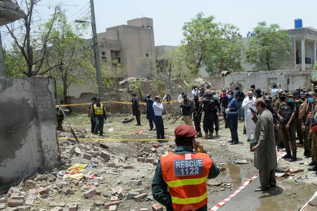 Explosion Outside Islamist Militant Group Leader&#039;s Home Kills 3