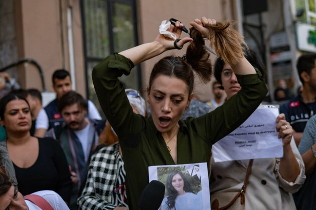 Iran Demonstrations Hit Home for Diaspora Women