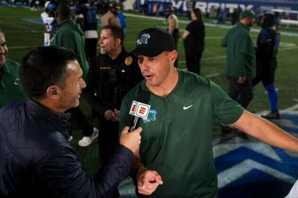 No. 24 Tulane shuts out Charlotte, advances to American title game