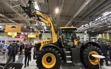LAMMA 2026: MX Fastrac loader platform 