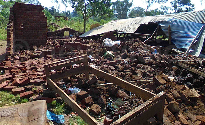 ne of the houses that collapsed in the heavy downpour hoto by onald iirya