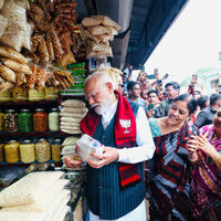 PM Modi's Jhalmuri break sparks internet frenzy, racks up 100M+ views in a day