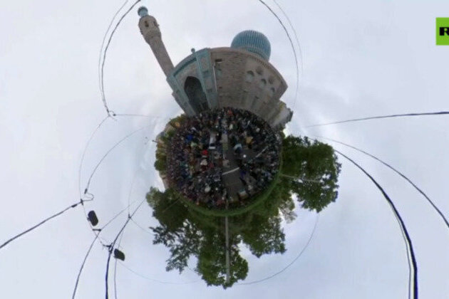 Russian Muslims celebrate Eid al-Adha 