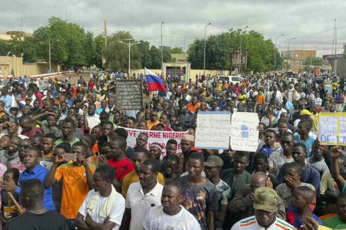 Niger junta releases ministers of overthrown government