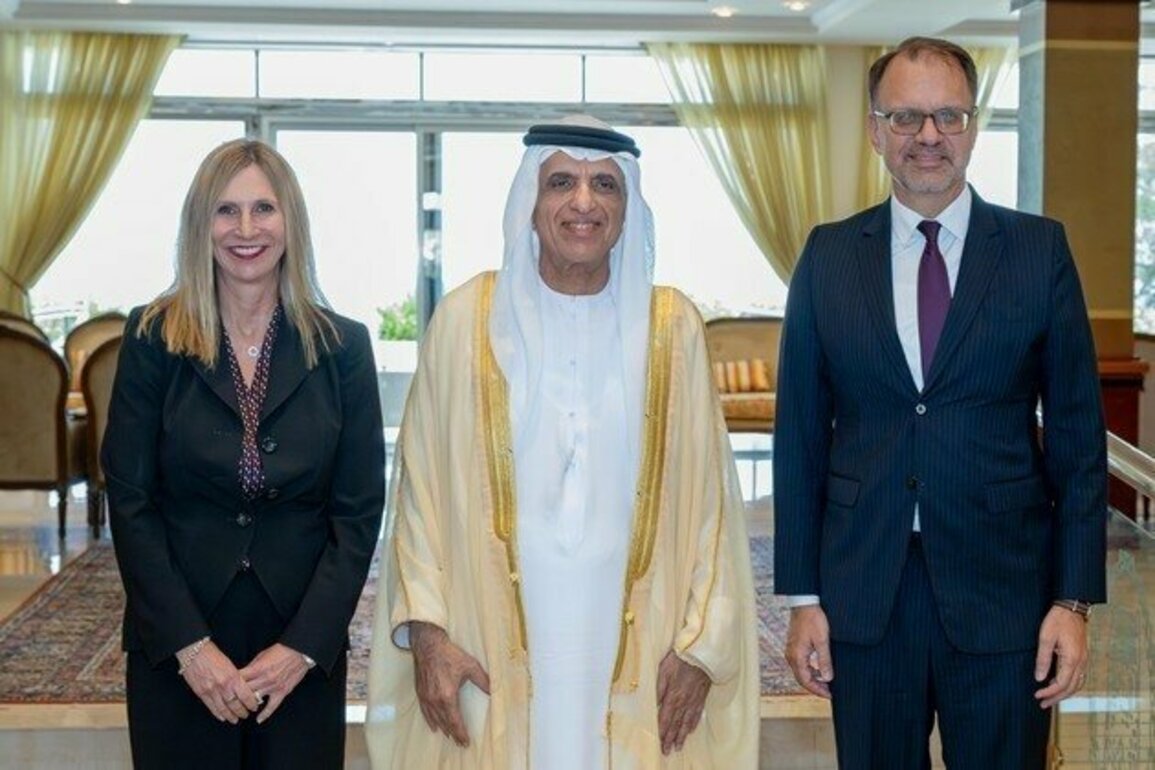 Saud bin Saqr receives US Consul-General, CEO of H.B. Fuller